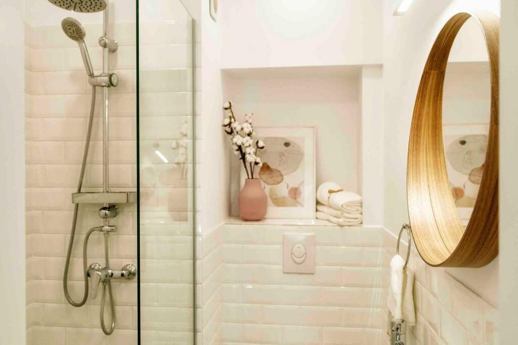 Bright Studio - Top Location - Old Town + Netflix Bukares Bagian luar foto