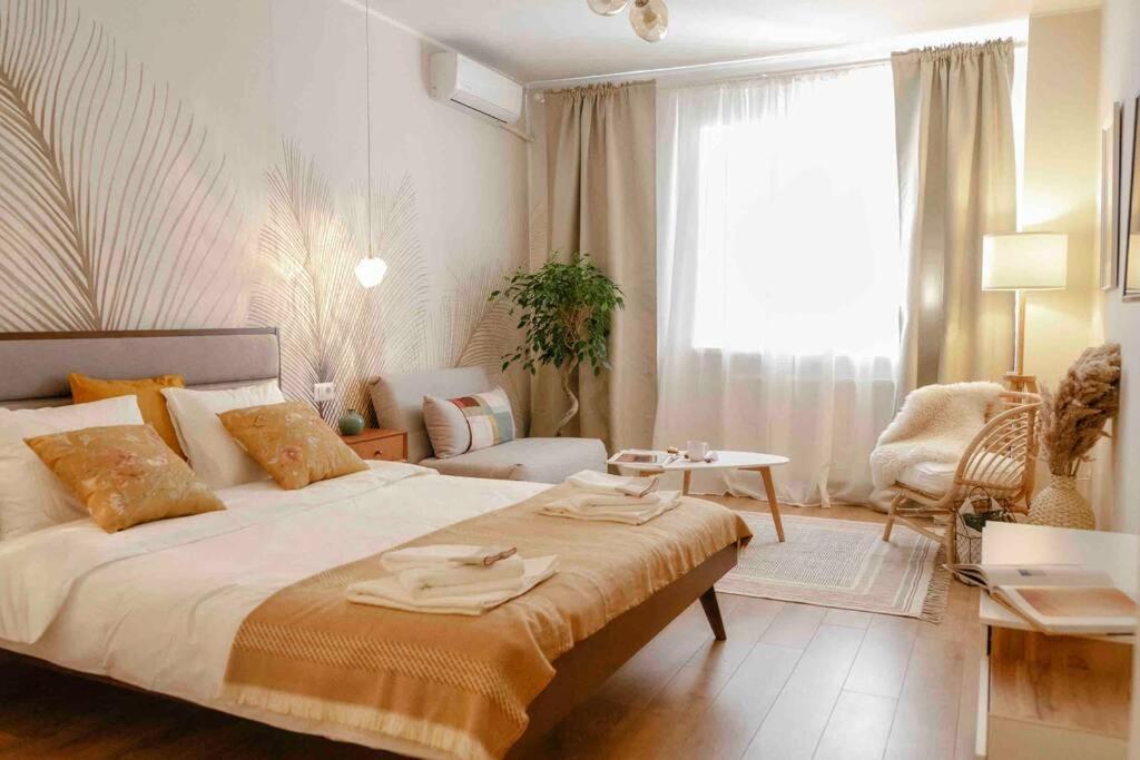 Bright Studio - Top Location - Old Town + Netflix Bukares Bagian luar foto